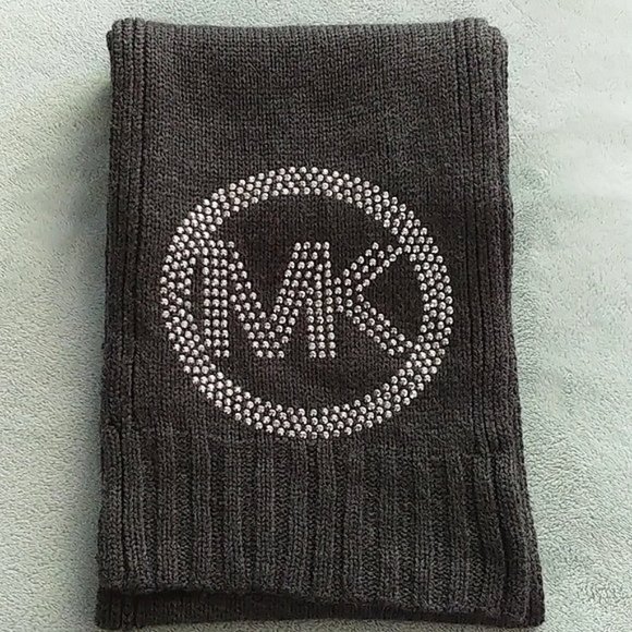 Michael Kors Scarf - Picture 1 of 5